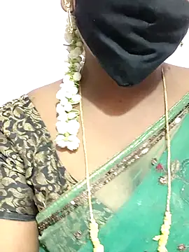 Snapshot of louise92 chatting on 02/22/25, 05:24 louise92 online show from 02/22/25, 05:24