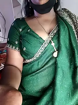 Snapshot of louise92 chatting on 05/16/26, 07:01 louise92 online show from 05/16/26, 07:01