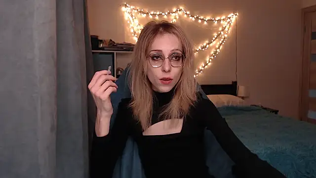 amber quell here online show from 03/07/25, 02:12