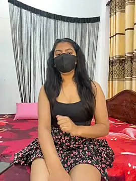 Snapshot of Angel_Zaara chatting on 01/10/25, 04:20 Angel Zaara online show from 01/10/25, 04:20