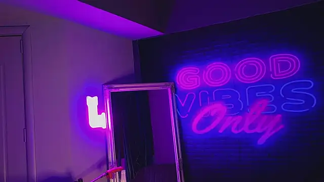 AriaVoss online show from 01/22/25, 08:28