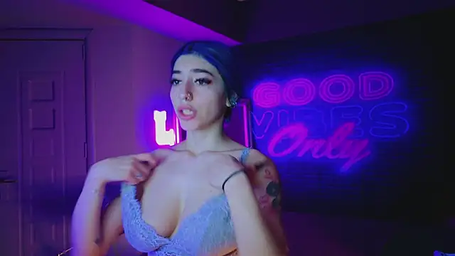 AriaVoss online show from 01/30/25, 08:42