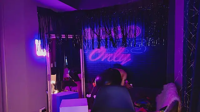 AriaVoss online show from 02/13/25, 08:24