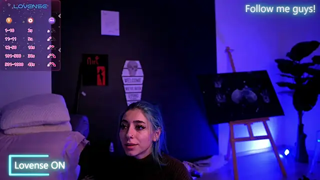 AriaVoss online show from 10/22/25, 09:36