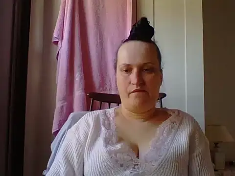  squirty cum lady  online show from 03/09/25, 12:09