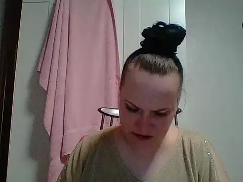  squirty cum lady  online show from 03/22/25, 05:41