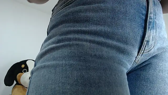 Amelia Debora Antonella online show from 10/22/25, 01:11