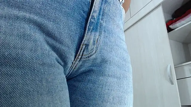 Amelia Debora Antonella online show from 11/16/25, 12:55