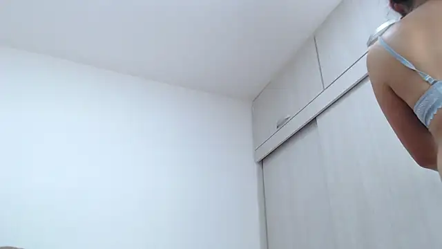 Amelia Debora Antonella online show from 11/20/25, 12:49