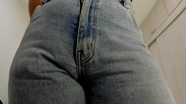 Amelia Debora Antonella online show from 03/05/26, 01:51