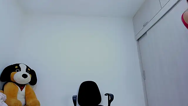 Amelia Debora Antonella online show from 04/28/26, 02:22