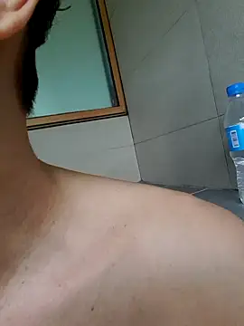 Snapshot of KennyLOVERboy chatting on 12/14/24, 01:17 KennyLOVERboy online show from 12/14/24, 01:17