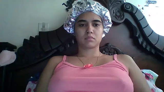 Snapshot of trianabell chatting on 10/30/25, 03:24 trianabell online show from 10/30/25, 03:24