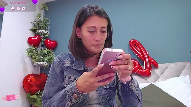 SharisWillian online show from 02/19/25, 03:28