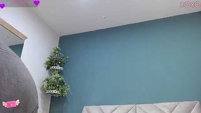 SharisWillian online show from 09/18/25, 04:03