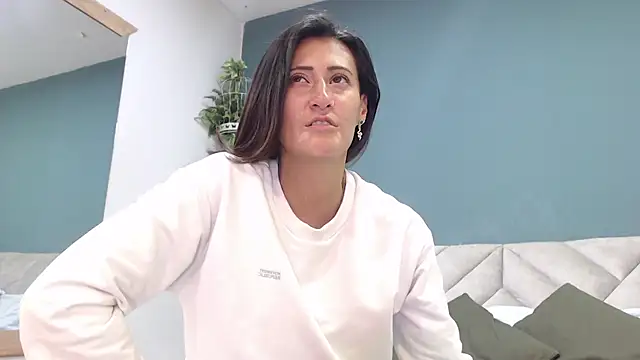 SharisWillian online show from 10/08/25, 03:48