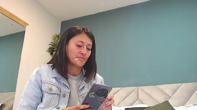 SharisWillian online show from 02/11/26, 03:55