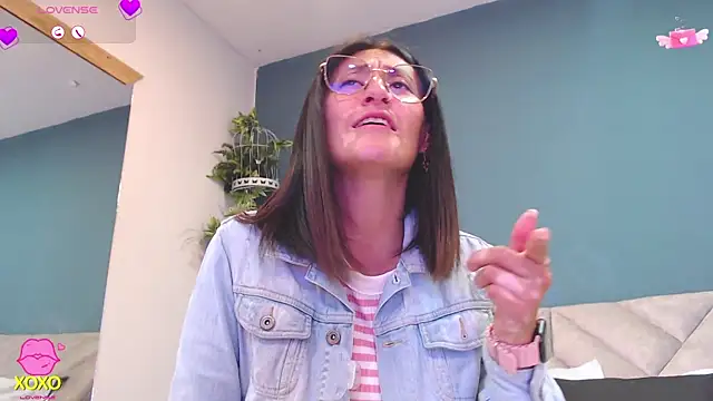 SharisWillian online show from 02/28/26, 04:24