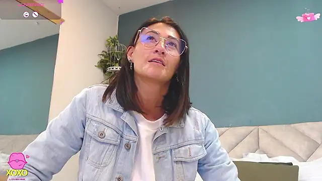 SharisWillian online show from 03/13/26, 03:24