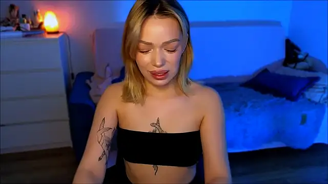 Snapshot of Lily_Yin chatting on 11/30/25, 05:11 Lily Yin online show from 11/30/25, 05:11