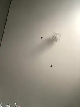 Snapshot of baruel-10 chatting on 10/10/25, 05:45 baruel-10 online show from 10/10/25, 05:45