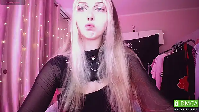 Snapshot of JustMeowGirl chatting on 06/26/26, 04:50 JustMeowGirl online show from 06/26/26, 04:50
