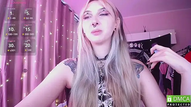 Snapshot of JustMeowGirl chatting on 07/12/26, 05:42 JustMeowGirl online show from 07/12/26, 05:42