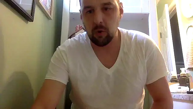 Snapshot of Kink_Master_Daddy chatting on 04/25/26, 02:25 Kink Master Daddy online show from 04/25/26, 02:25