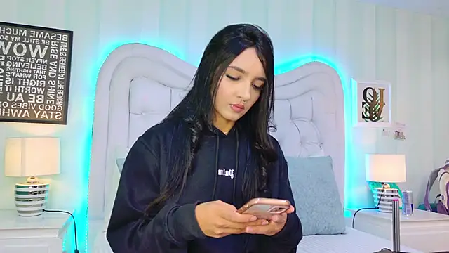 MiaSweeths online show from 10/09/25, 07:23