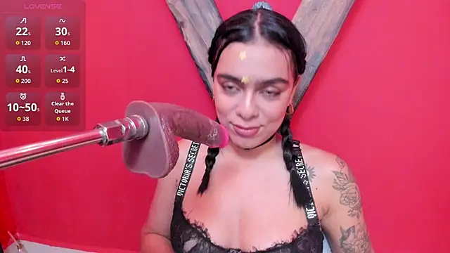 Foxy Assh  online show from 05/02/26, 03:33