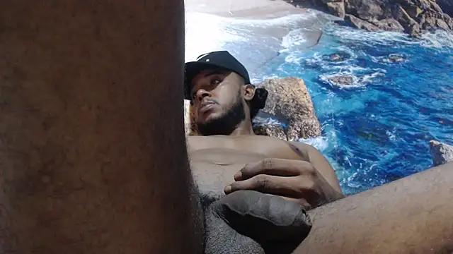 Snapshot of gavi_19cm chatting on 10/31/25, 04:52 gavi 19cm online show from 10/31/25, 04:52