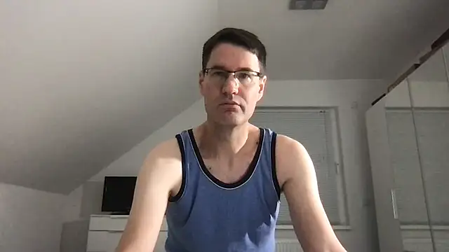 zxzx cam1 online show from 12/15/24, 03:53