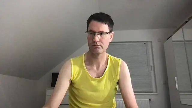 zxzx cam1 online show from 12/24/24, 11:55