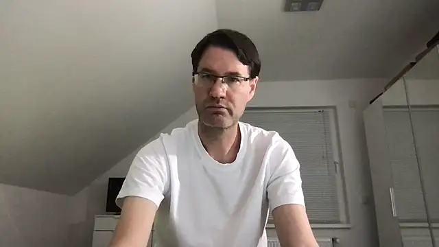 zxzx cam1 online show from 03/22/25, 04:04