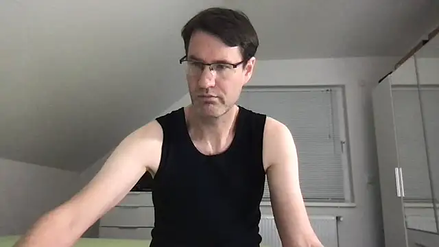 zxzx cam1 online show from 10/05/25, 03:10