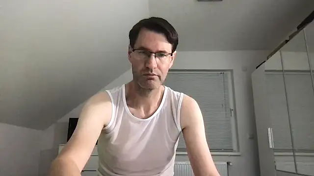 zxzx cam1 online show from 10/19/25, 03:12