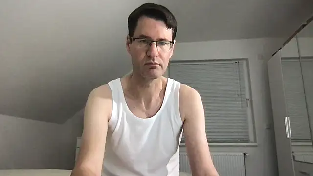 zxzx cam1 online show from 12/14/25, 05:18