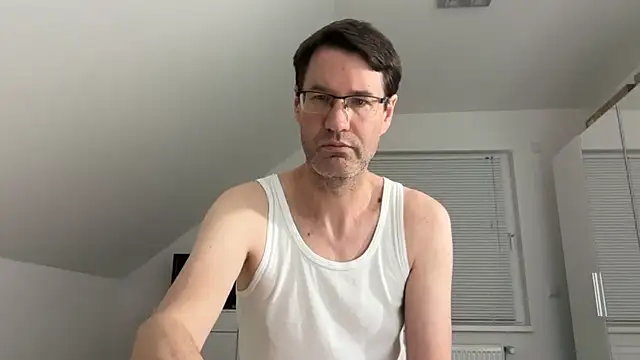 zxzx cam1 online show from 04/05/26, 03:20