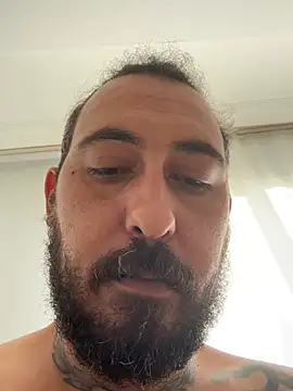 Snapshot of sikergecer3435 chatting on 02/14/26, 05:32 sikergecer3435 online show from 02/14/26, 05:32