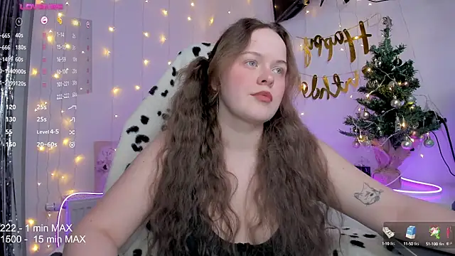 Snapshot of HANNA_MONTANAS chatting on 12/22/24, 05:21 HANNA MONTANAS online show from 12/22/24, 05:21