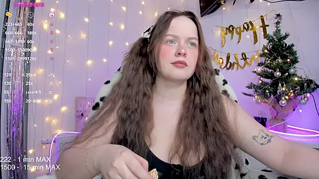 Snapshot of HANNA_MONTANAS chatting on 12/23/24, 11:57 HANNA MONTANAS online show from 12/23/24, 11:57