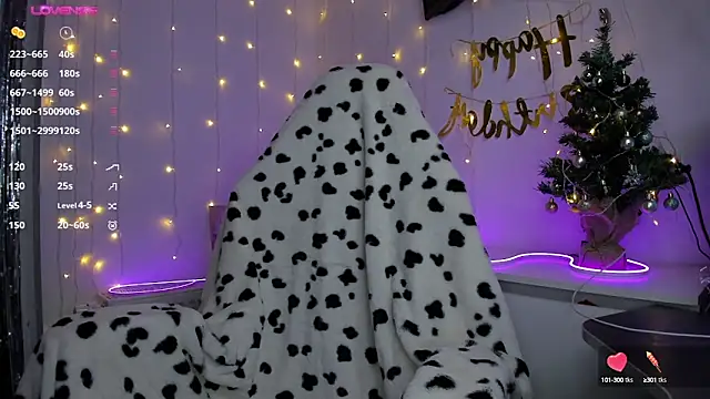 Snapshot of HANNA_MONTANAS chatting on 12/30/24, 01:14 HANNA MONTANAS online show from 12/30/24, 01:14