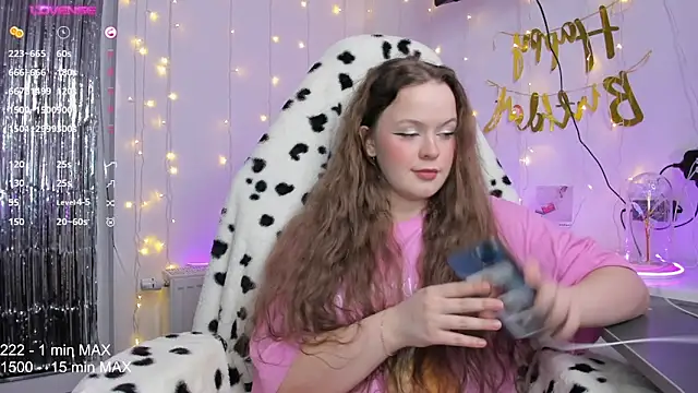 Snapshot of HANNA_MONTANAS chatting on 01/17/25, 06:54 HANNA MONTANAS online show from 01/17/25, 06:54