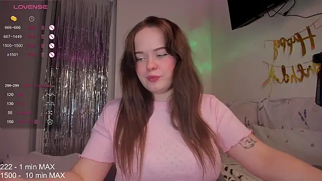 Snapshot of HANNA_MONTANAS chatting on 12/05/25, 04:36 HANNA MONTANAS online show from 12/05/25, 04:36