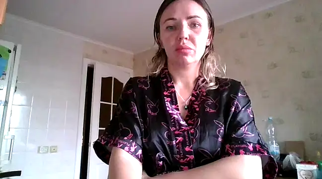 Snapshot of AngelinaLove28 chatting on 03/11/25, 07:48 AngelinaLove28 online show from 03/11/25, 07:48
