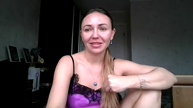 AngelinaLove28 online show from 11/16/25, 07:25