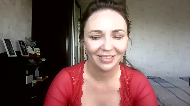 Snapshot of AngelinaLove28 chatting on 06/16/26, 07:00 AngelinaLove28 online show from 06/16/26, 07:00