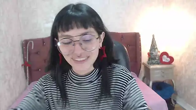 Snapshot of charlottemoonxz chatting on 12/22/24, 05:10 charlottemoonxz online show from 12/22/24, 05:10