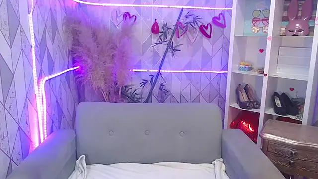 Snapshot of charlottemoonxz chatting on 09/11/25, 06:41 charlottemoonxz online show from 09/11/25, 06:41