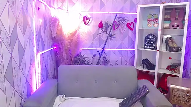 charlottemoonxz online show from 11/06/25, 07:59